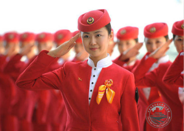 兰州高铁学校:两一理念谈乘务员五心服务