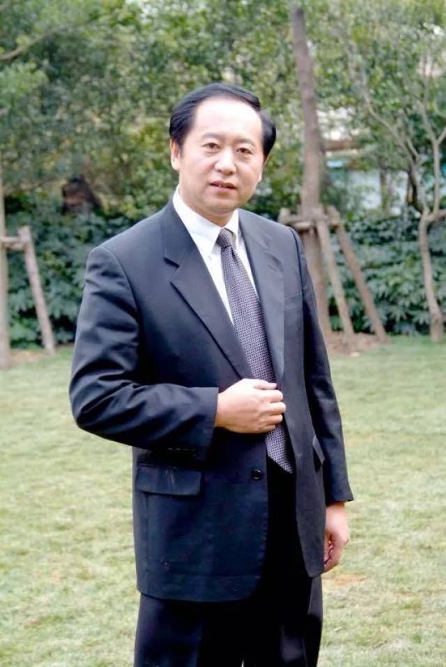 【名校长大讲堂报名】尚德实验学校校长:教育的精神元素与存在形态对