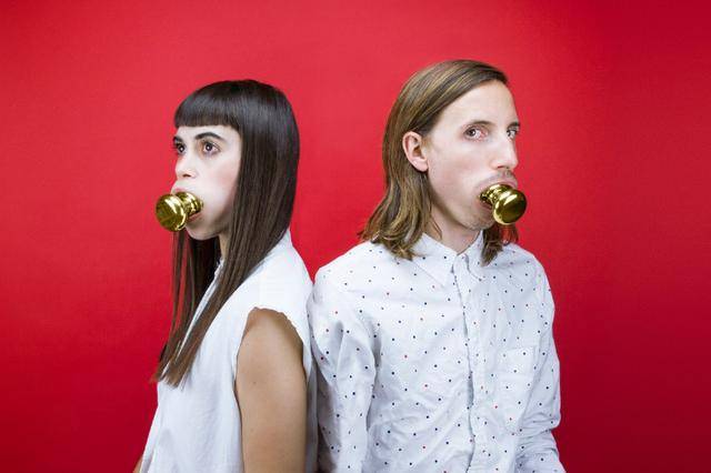 最另类的花式虐狗秀:一对臭味相投的夫妻让人心生嫉妒