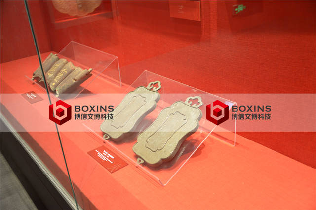 定制高端博物馆展柜应早不应晚