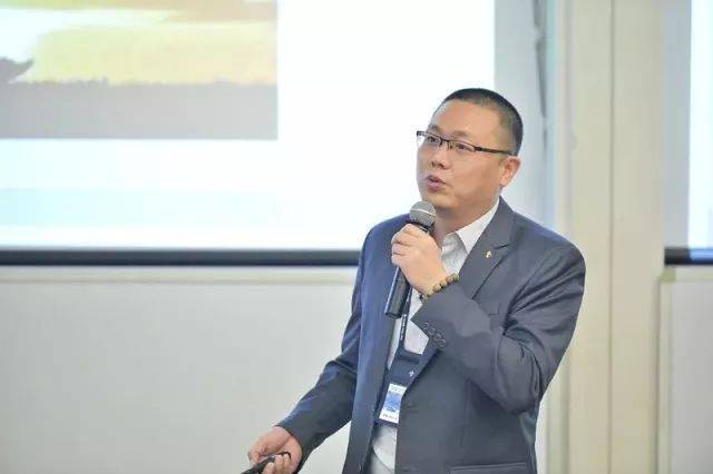 曾小军在中欧课堂上分享