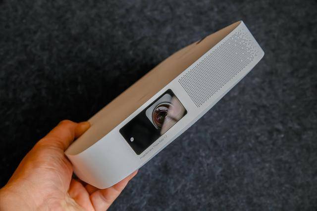 全新id掀起颜值革命,极米z6实力刷新1080p无屏电视价格底限