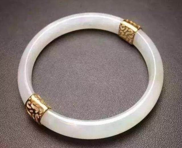 玉手镯碎了别担心,这样修复后比原来更好看_手机搜狐网