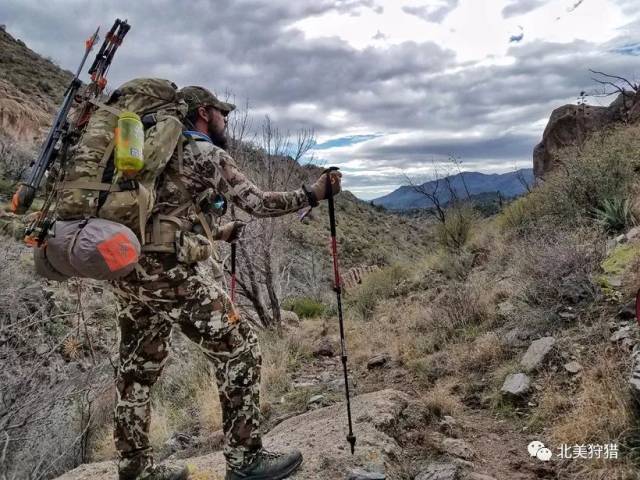 【狩猎装备营】登山杖:该用还是不该用?