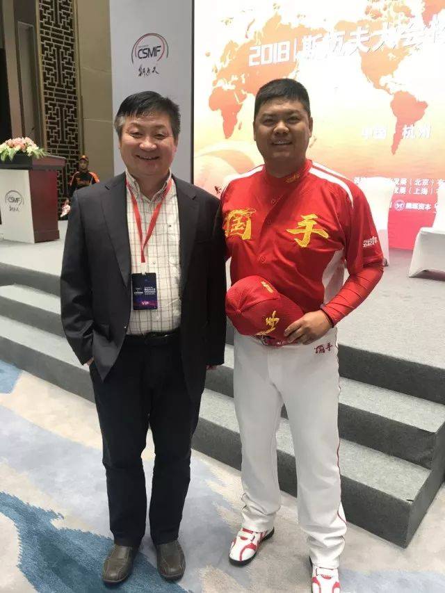 爱棒球 爱运动 更爱美食和家乡 回西安创业后 卜涛更是过足了"陕西