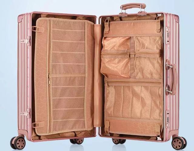 有多少妹子跟我一样合上的行李箱就不敢轻易打开,怕一打开里面的东西