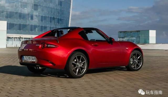 馬自達mx-5 rf跑車已到港,買不到86你會花35萬買它嗎?