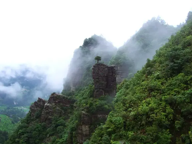 【寻】都匀归兰山是块尚未开发的"处女地",却是徒步露营者的天堂