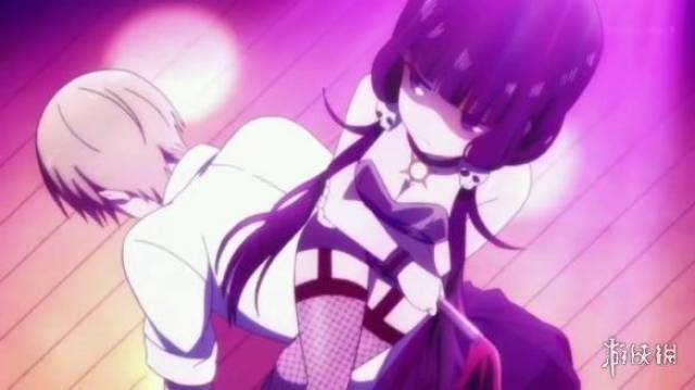 担任了抖s属性的樱之宫莓香每天的工作就是在抖m顾客上门时,用看垃圾