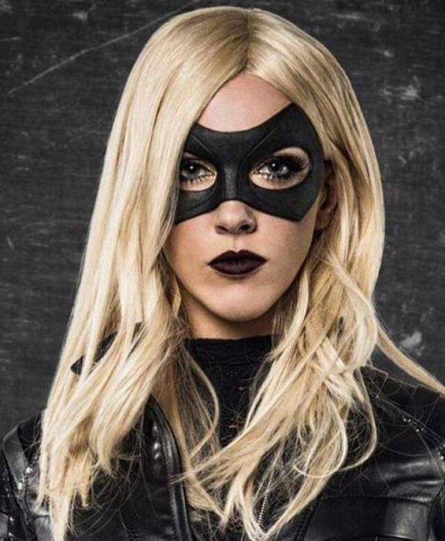 莎拉兰斯,劳拉兰斯的亲妹妹,也是漫画里著名的金丝雀,经典情侣之一