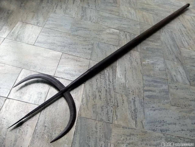 走近古代冷兵器,打猎神器—叉!