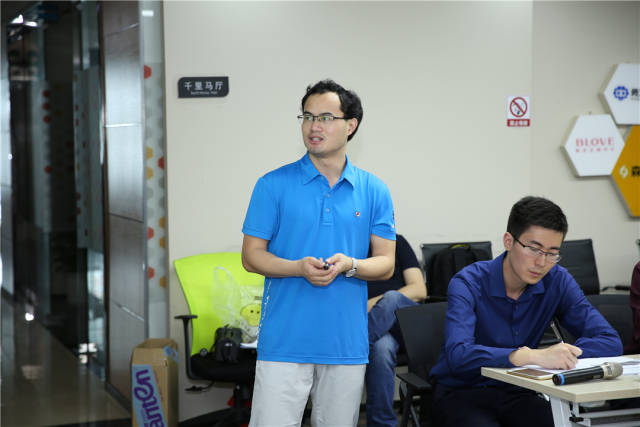 的是一个好项目;副会长叶小勇结合自己专业的法律知识和自身律师资质
