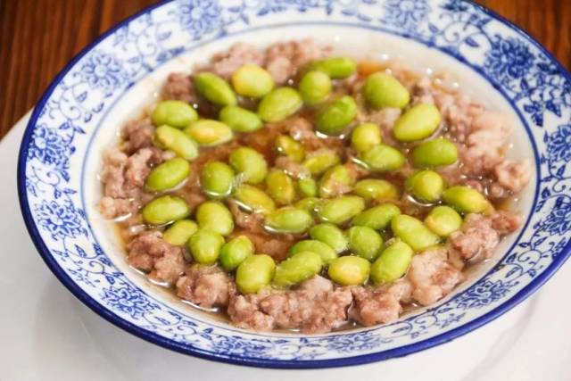 吃过一次就成为回头客了 这个菜大家都很熟悉 是一道诸暨的特色蒸菜了