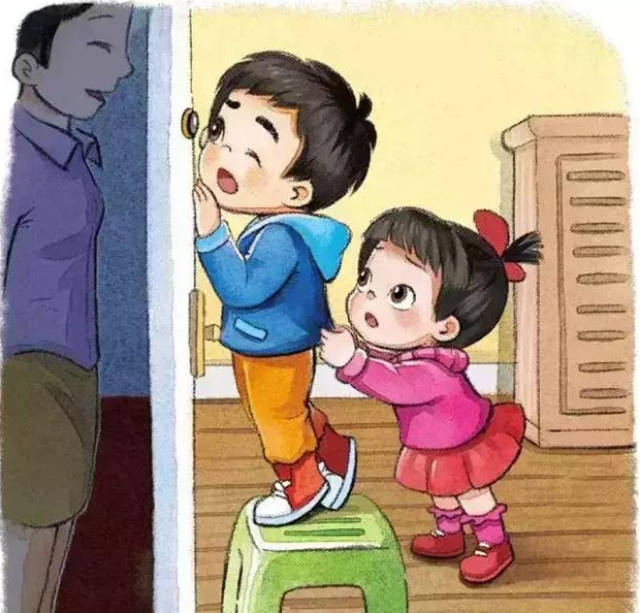 这时,古立突然想起妈妈出门前的叮嘱,赶紧阻止古豆:"先别开门,让我来