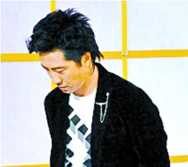 老婆劈腿的6位男星,庾澄庆落泪,吴奇隆转身掩