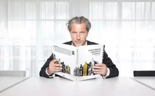 马塞尔·万德斯(marcel wanders),1963年生于荷兰的博克斯特尔.