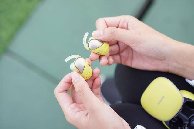 真无线稳如降噪豆?索尼 WF-SP700N 运动豆耳