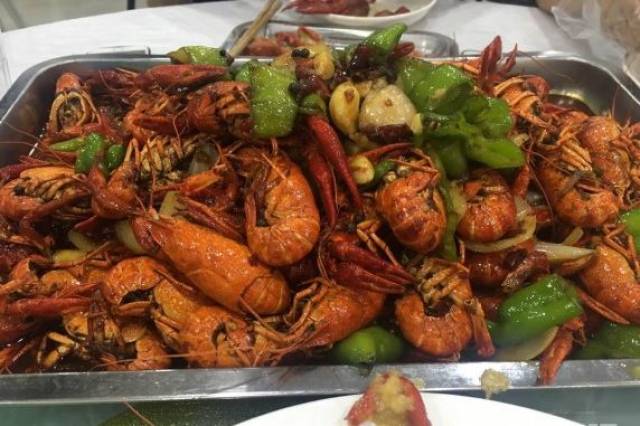 吃龙虾丨昆山吃货必去的10家龙虾店流出,排断腿也要吃