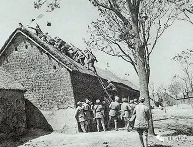 【今日历史】4月25日大事记,朱由检与贴身太监