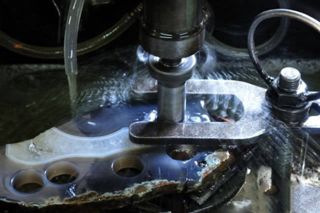 玛瑙加工后的边角料去哪了?它们会变个样子进入市场