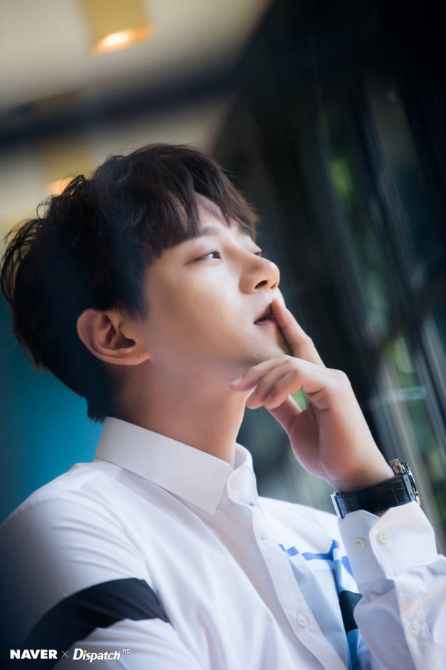 阳光下的帅气大男孩 黄致列《be myself》宣传美照公开