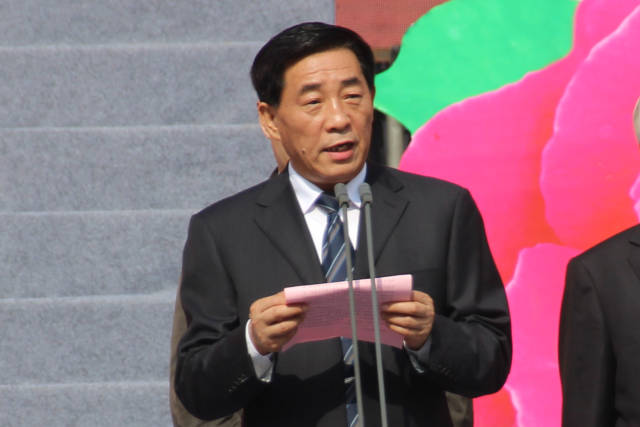 图为中共南阳市委书记张文深致词 谦之摄