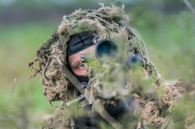 波兰陆军首届狙击手比赛 幽灵杀手显露狰狞本色