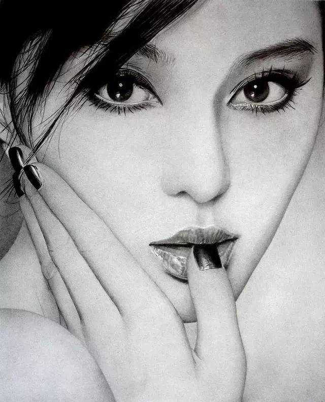 素描插画-英国艺术家超写实美女素描欣赏,细腻逼真