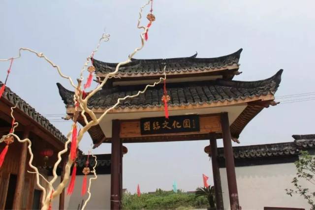 开始啦~ 小编我要开始 大 爆料啦 作为本次活动的主会场: 国丝文化园