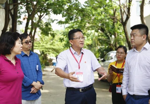 陵水副县长符史锦图片