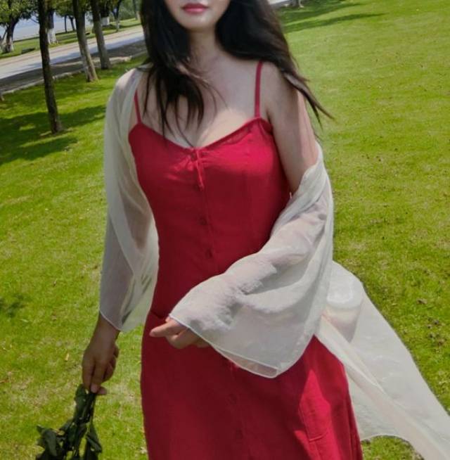 15条显白优雅小红裙