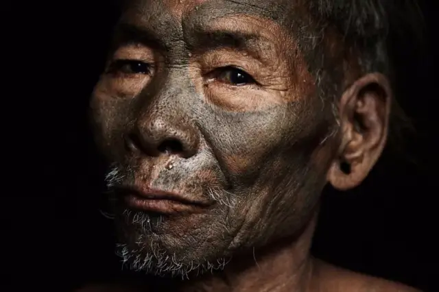 konyak)生活在印度东北部的那加兰邦(nagaland),他们是凶猛的野人部落