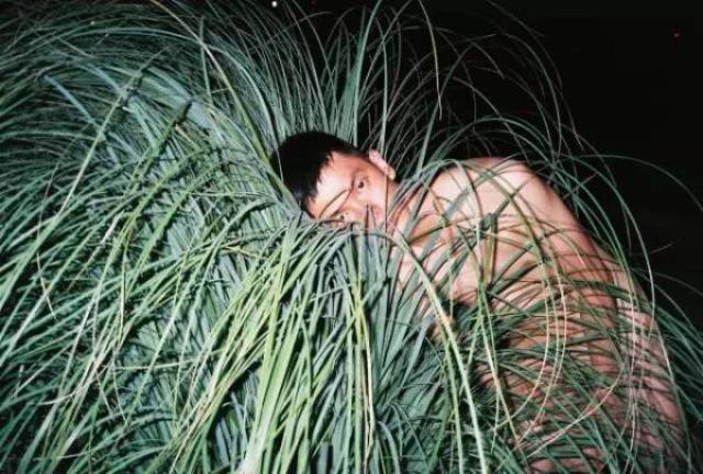 当代日本摄影中的"男体":身体的内涵与个人情感