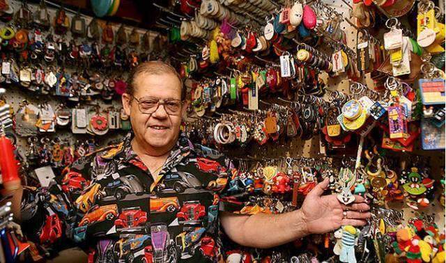 世界上5位奇葩的收藏者,别人不要的东西他们当宝贝