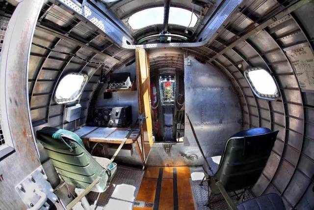 影像志b17空中堡垒内部细节