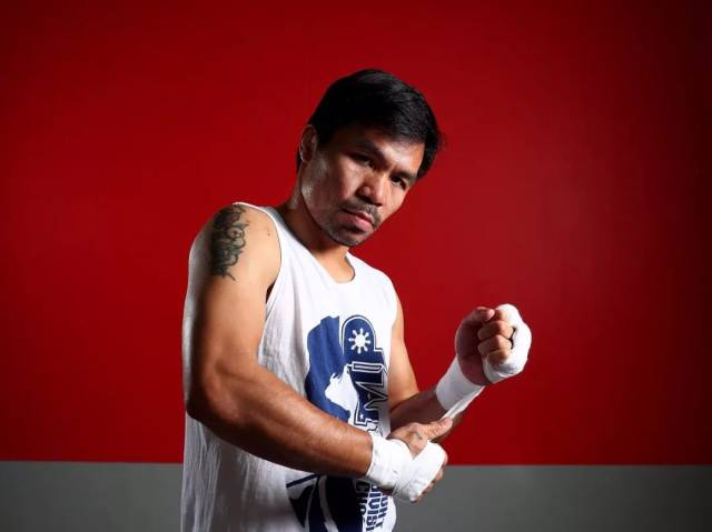 传奇拳王帕奎奥:曾获 8 个世界冠军,年近 40 不服老!