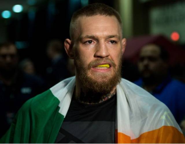 白大拿:ufc也会处罚嘴炮,戈洛夫金称重通过明日开战