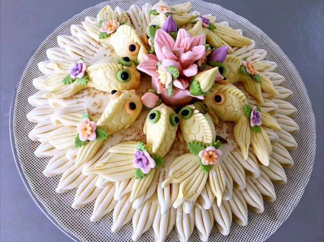 快看这里有各式各样的花饽饽!好美呀!