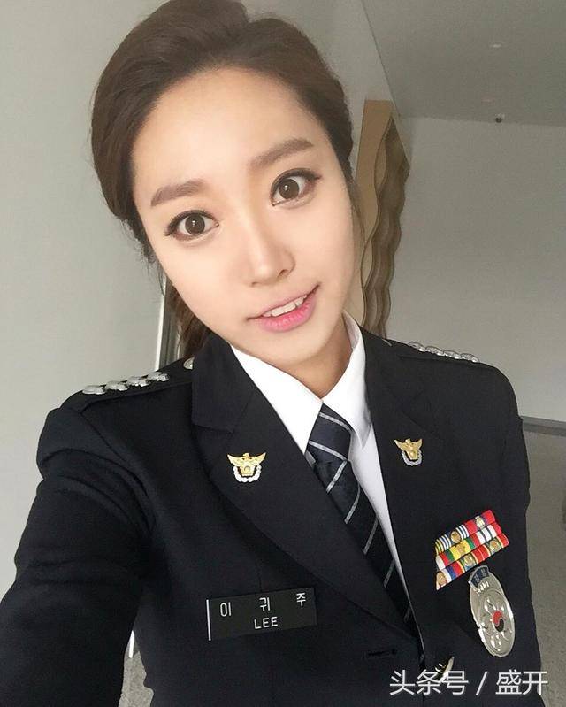 韩国警察警服图片