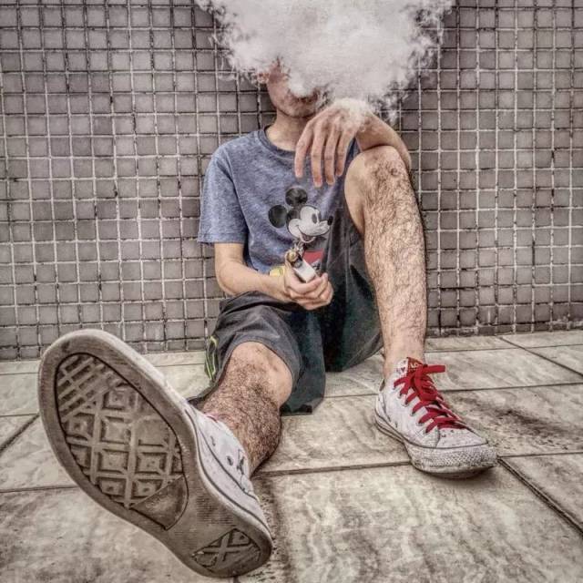 有品位! 我就不吐槽你了! converse 我就喜欢你的腿毛这么有艺术感!