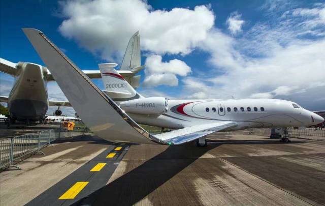 达索猎鹰2000公务机