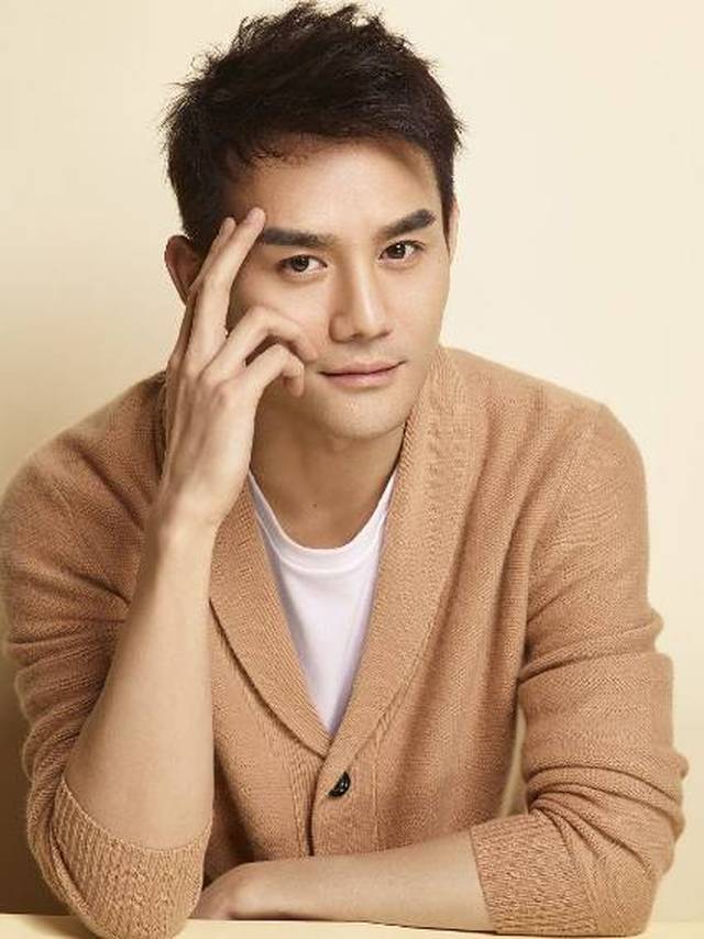 王凯晒自拍照,马天宇十字回复,感动万千网友