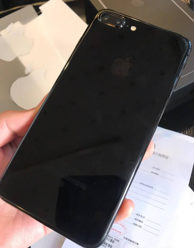 这性价比你不得不服, 32G的iPhone7Plus仅花1800买到!_手机搜狐网