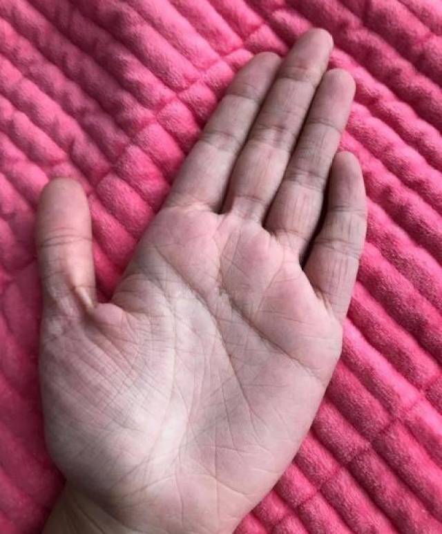 这种手相的女人太让人心疼!子女不服管,辛苦劳碌却寿不长!