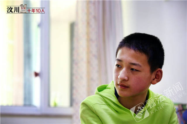 2018年,汶川地震十周年之际,法制晚报·看法新闻来到四川绵阳,在郎铮