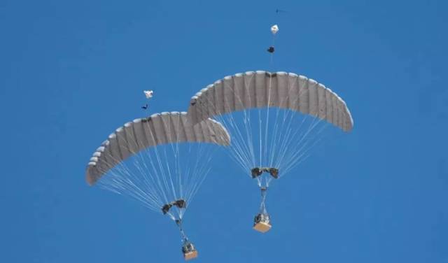 还有美国的nasa用于航天器回收的x-38翼伞回收系统以及美国陆军的联合