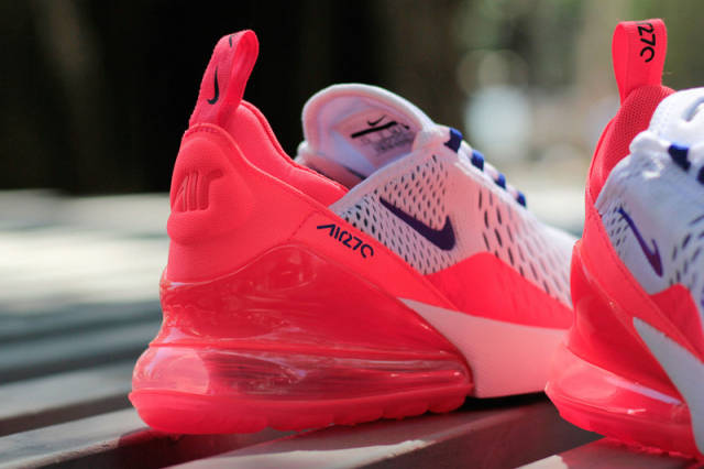 耐克18ss季新品nike air max 270系列后跟半掌气垫慢跑鞋白蓝荧光粉ah