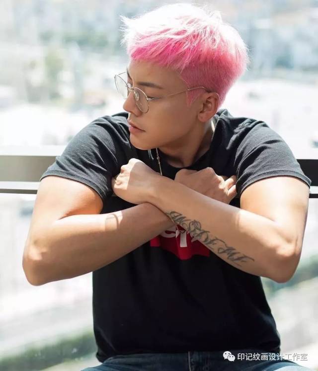 你们yy了陈伟霆的肉体那么久,知道他的纹身都是什么意义吗?