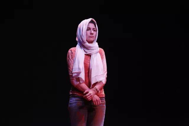 《安提戈涅》演出剧照(photo by 龙海)