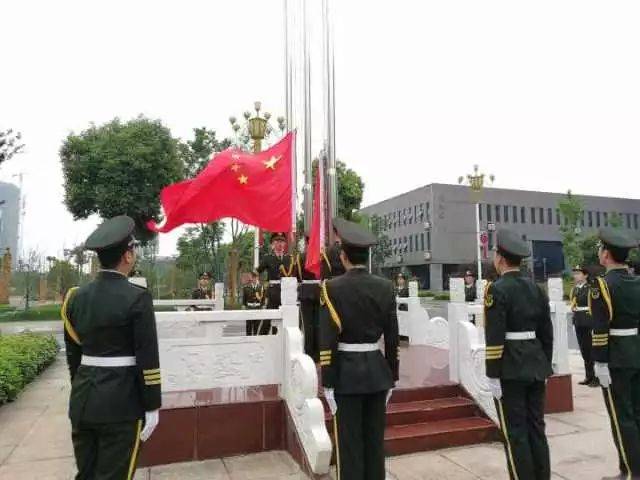 升国旗行注目礼图片,少先队员行注目礼图片,举手礼和注目礼图片(第13页)_大山谷图库